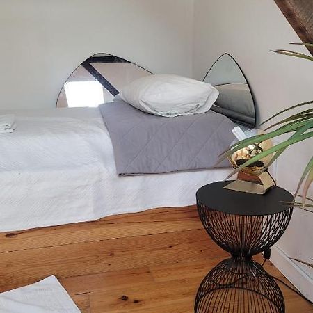 Litle Tiny Room In The Attic Lisbon Exterior photo
